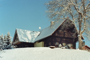 imm009_10B.jpg